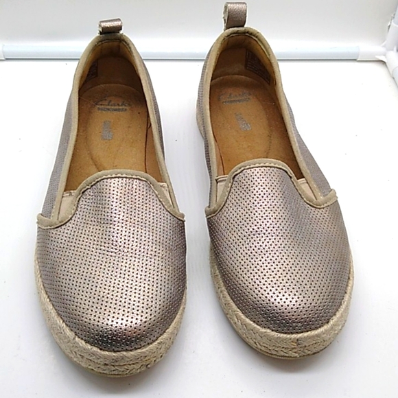 clarks soft tread shoes